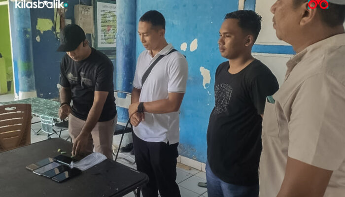 Gagalkan Aksi Ambil Tempelan Sabu, Empat Pemuda di Baubau Diserahkan ke Polisi dan BNN