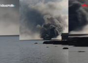 Bangkai Kapal Dibakar Warga di Wakatobi, Video Viral Sempat Bikin Heboh