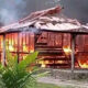 Rumah Panggung di Buranga Ludes Terbakar, Warga Galang Bantuan untuk Korban
